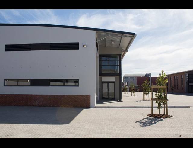 223M² WAREHOUSE TO LET IN MAITLAND